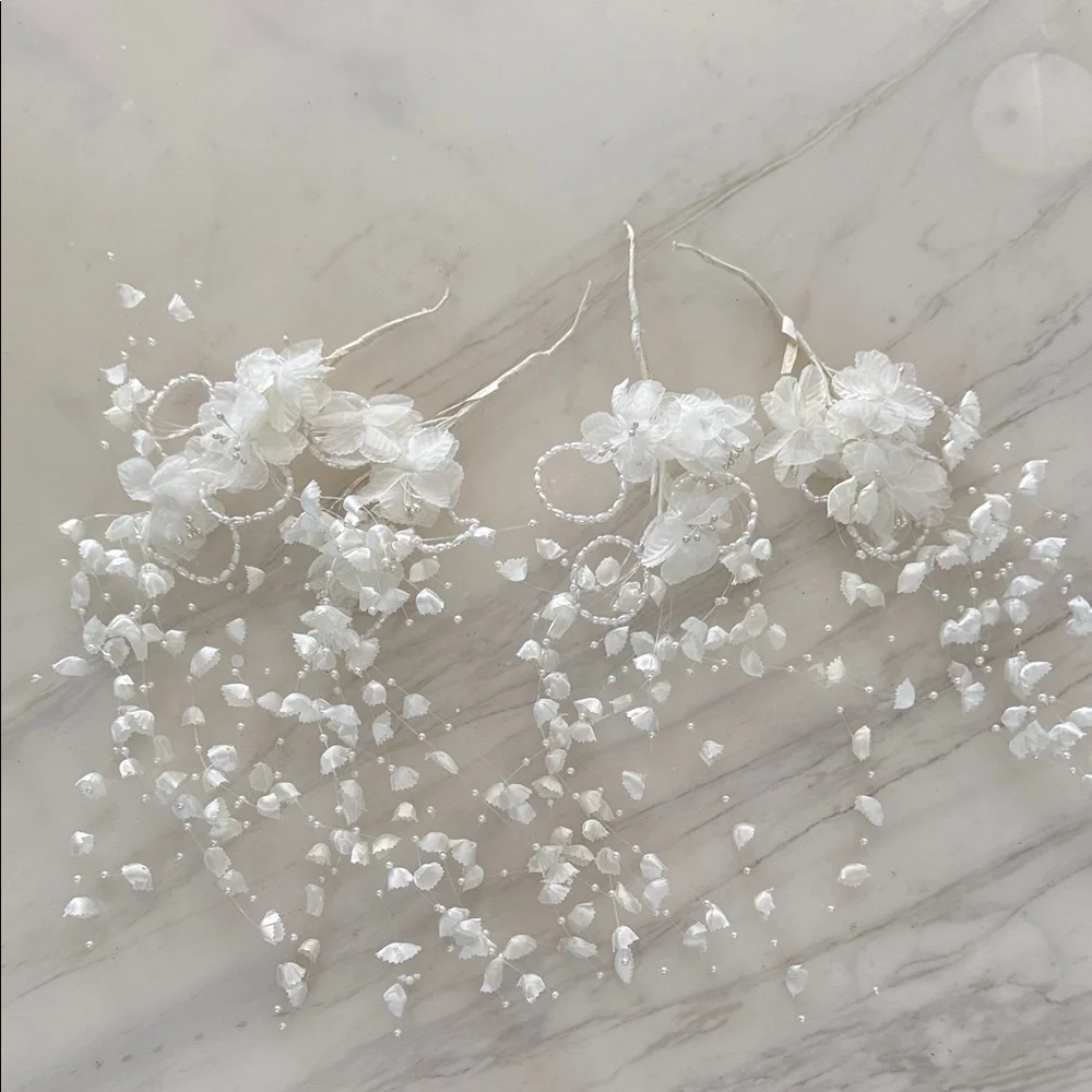 Elegant White Floral Hair, wedding decoration Accessory 3 pieces